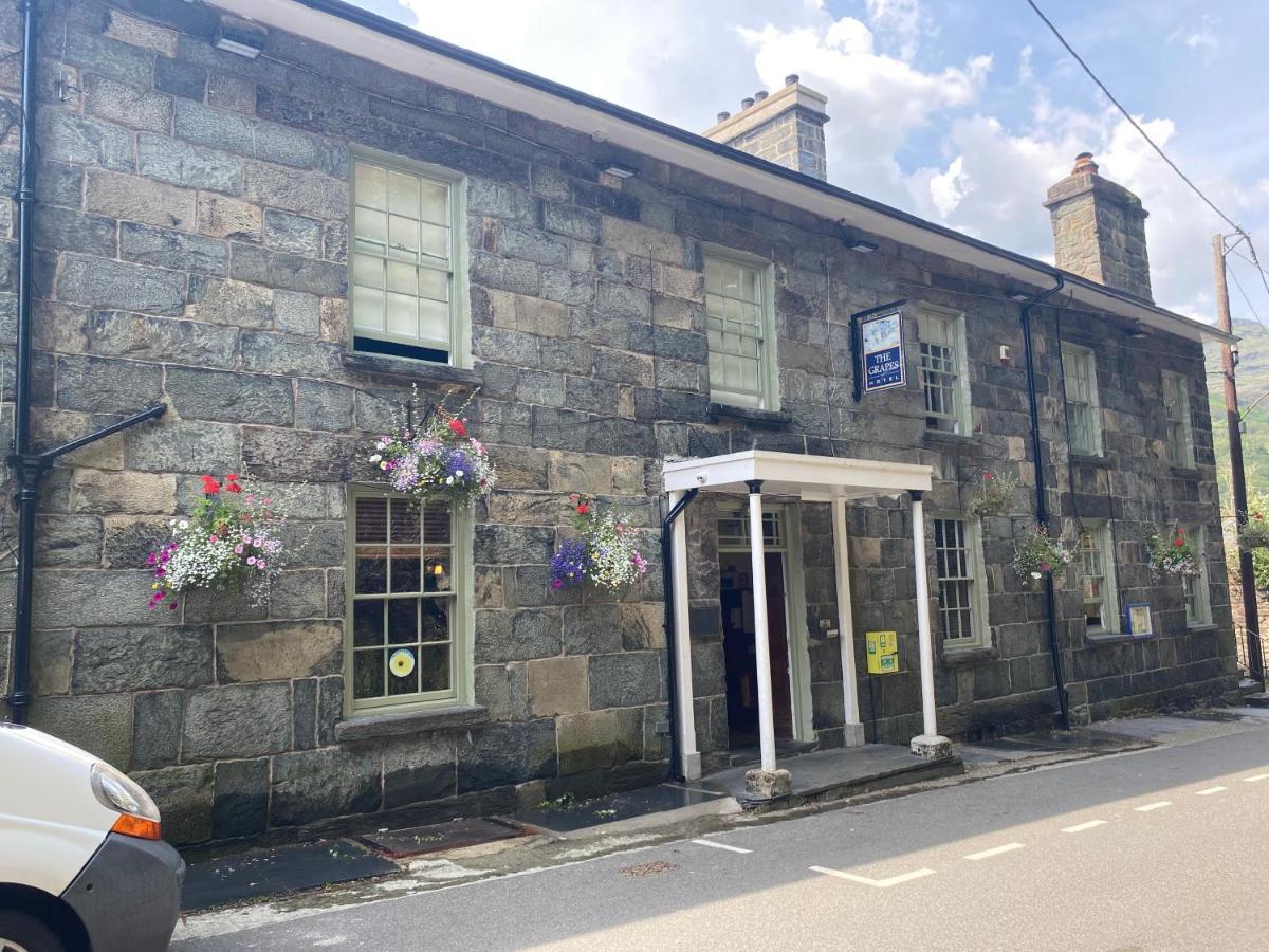 Grapes Hotel, Bar & Restaurant Snowdonia Nr Zip World Blaenau Ffestiniog Exterior photo